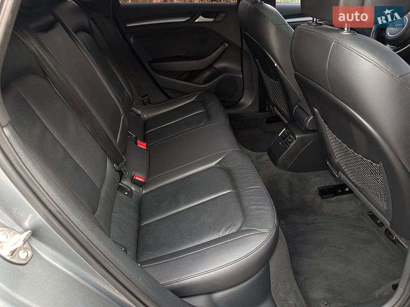 Седан Audi A3 2015 в Дрогобыче