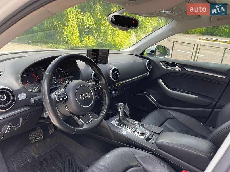 Седан Audi A3 2014 в Рівному