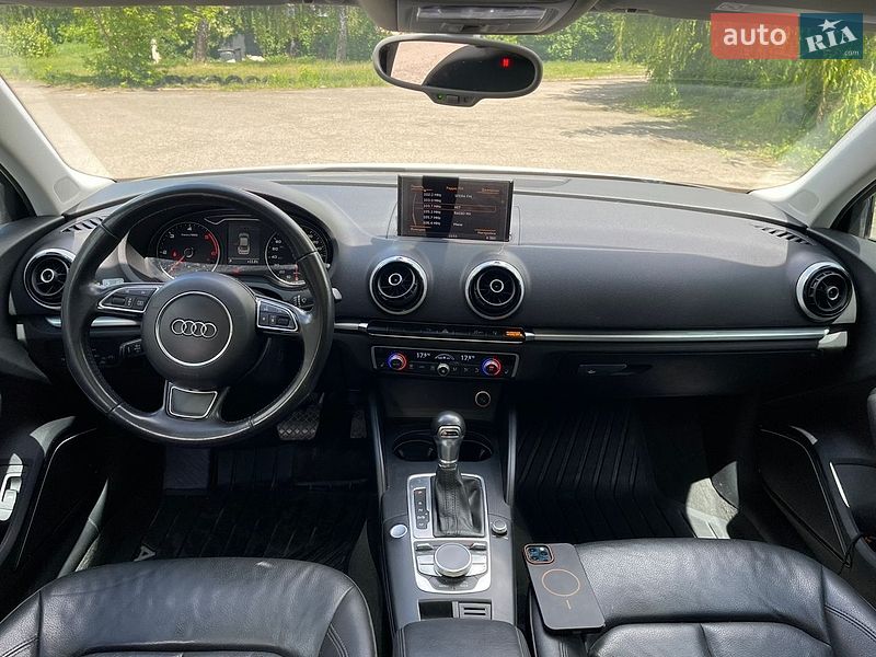 Седан Audi A3 2014 в Рівному