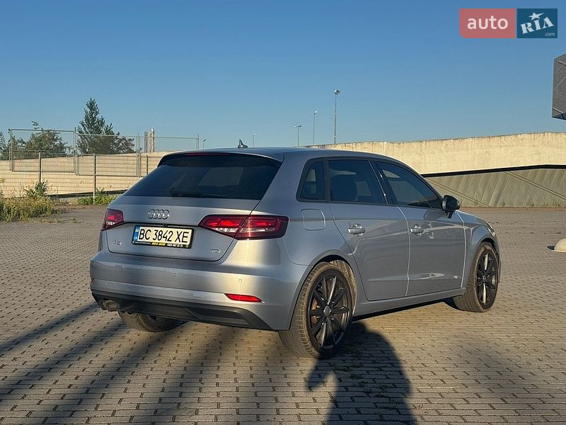 Хэтчбек Audi A3 2018 в Львове