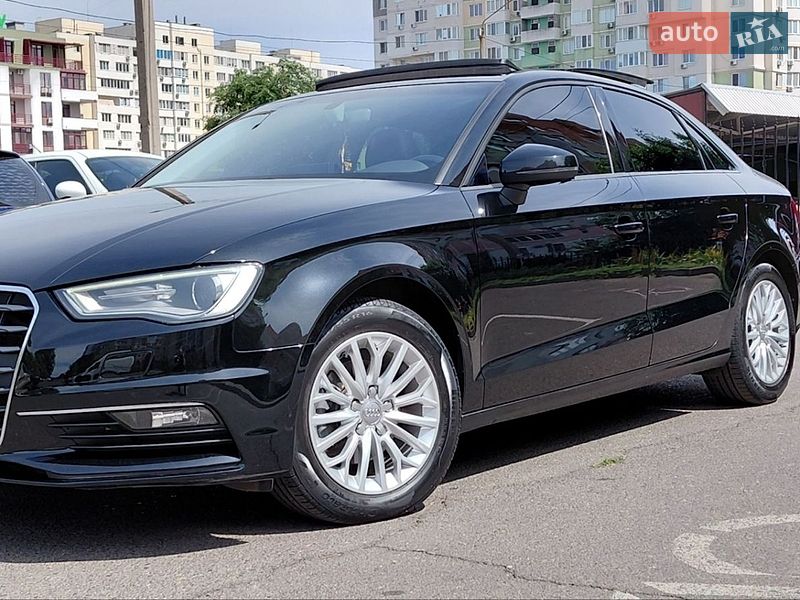 Седан Audi A3 2016 в Одессе