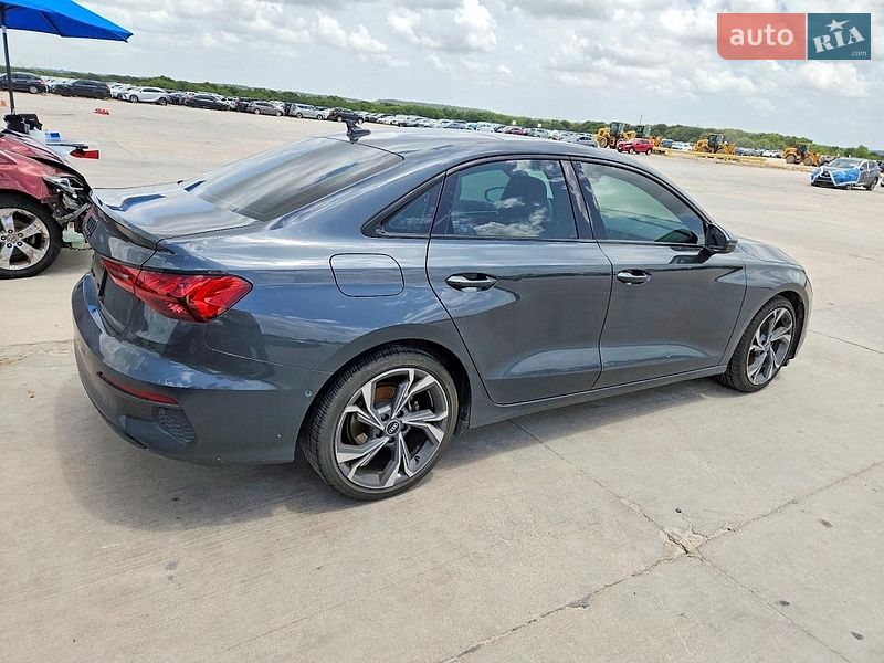 Седан Audi A3 2022 в Львове