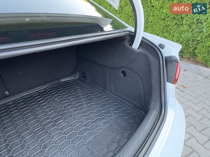 Седан Audi A3 2015 в Вінниці