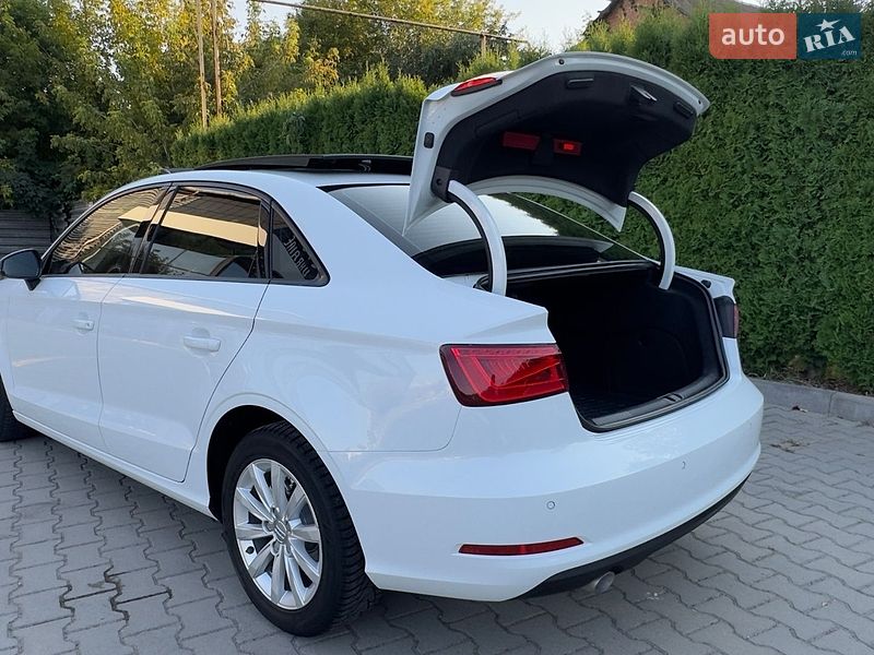 Седан Audi A3 2015 в Вінниці