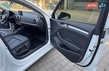 Седан Audi A3 2015 в Вінниці