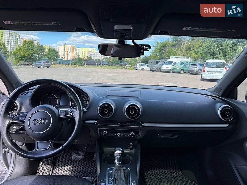 Седан Audi A3 2015 в Киеве