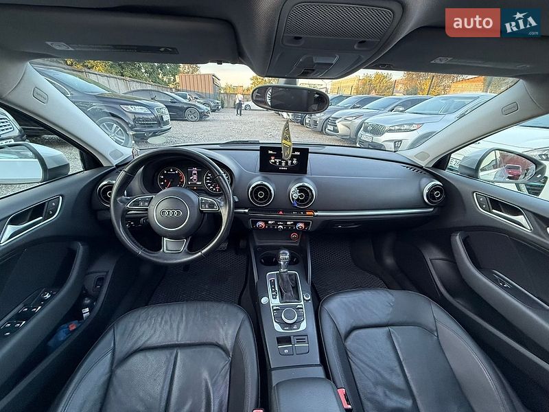 Седан Audi A3 2015 в Черновцах
