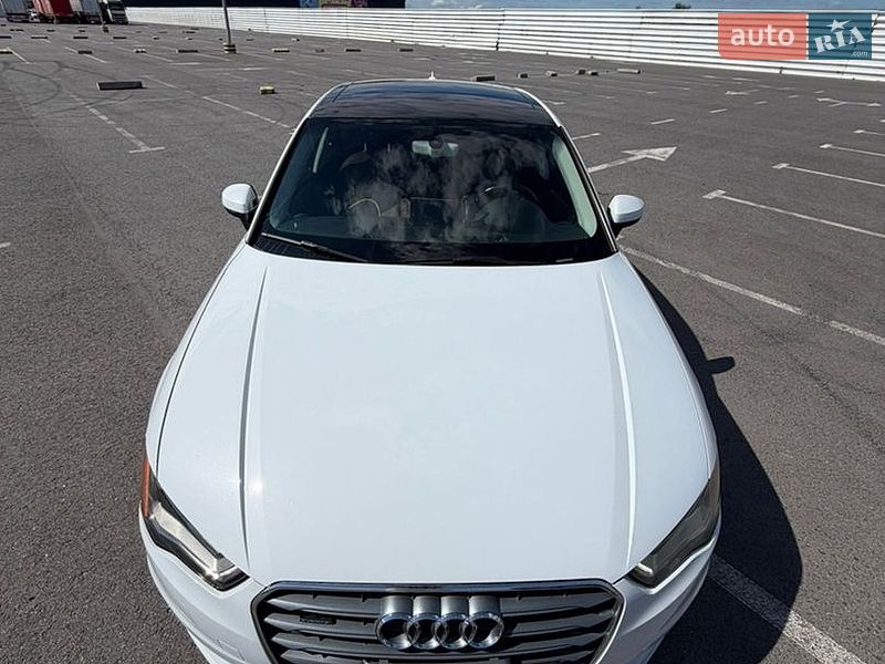 Седан Audi A3 2015 в Львові