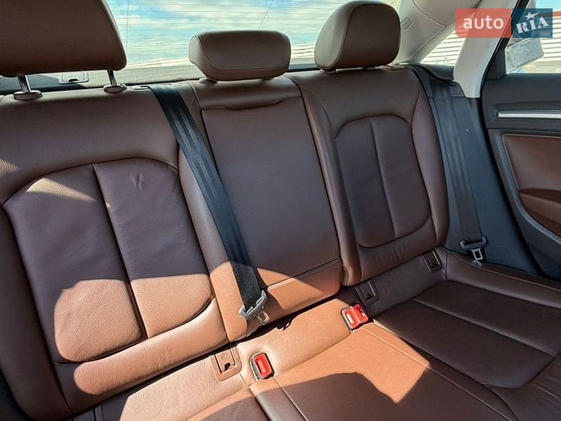Седан Audi A3 2015 в Львові