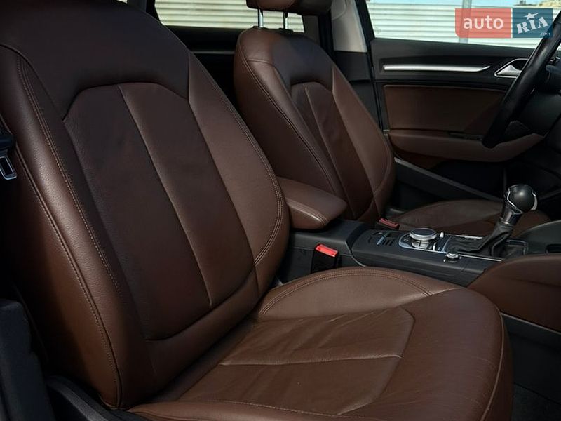 Седан Audi A3 2015 в Львові