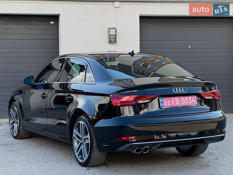 Седан Audi A3 2018 в Старокостянтинові