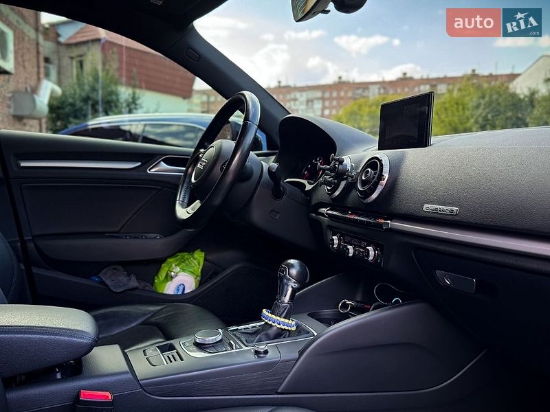 Седан Audi A3 2015 в Харькове