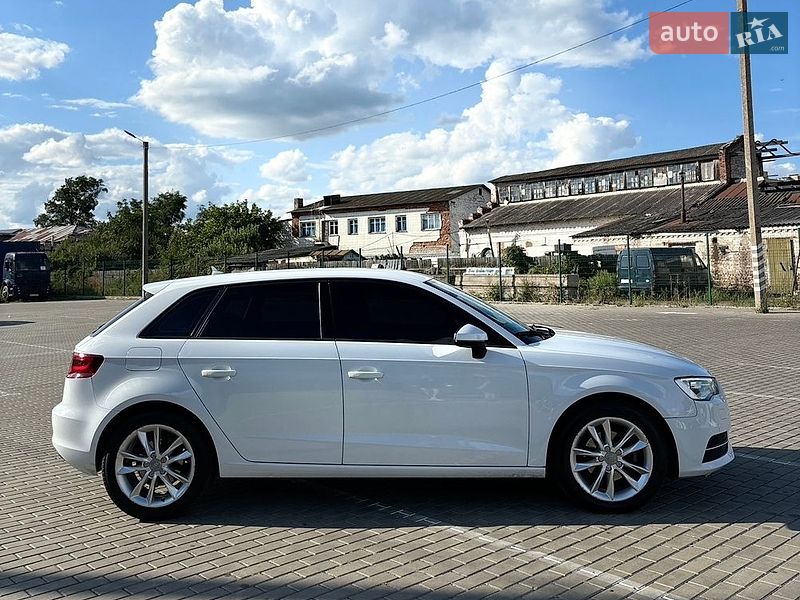 Хетчбек Audi A3 2014 в Ромнах фото 6 Хетчбек Audi A3 2014 в Ромнах