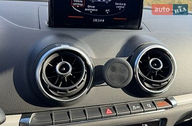 Седан Audi A3 2015 в Львове