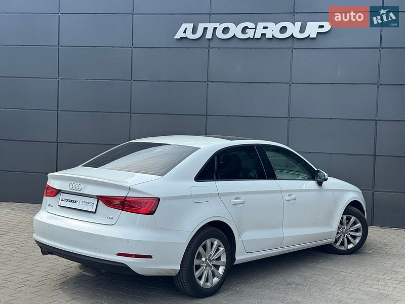 Седан Audi A3 2015 в Одессе