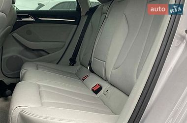 Седан Audi A3 2014 в Острозі