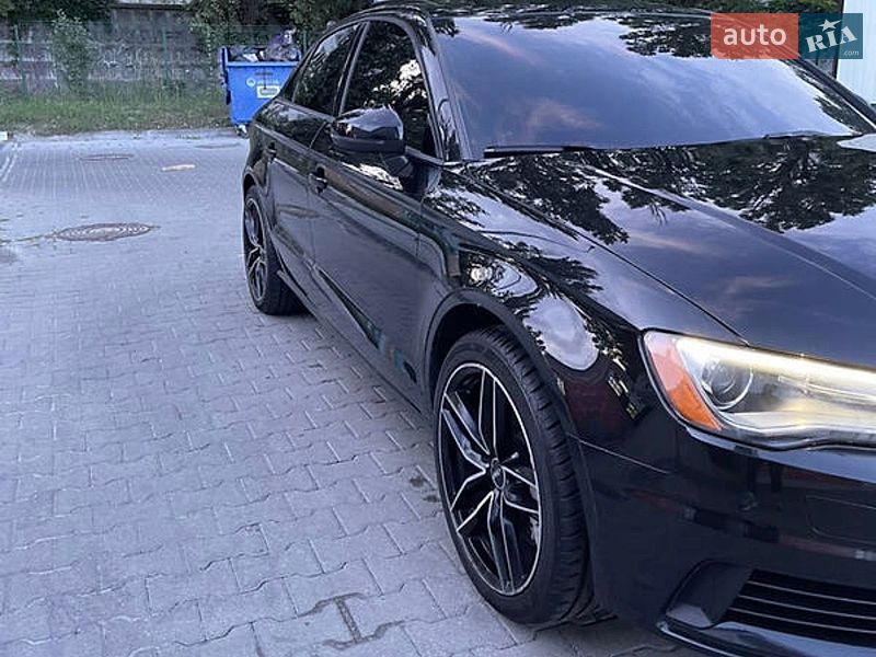 Седан Audi A3 2015 в Звягелі