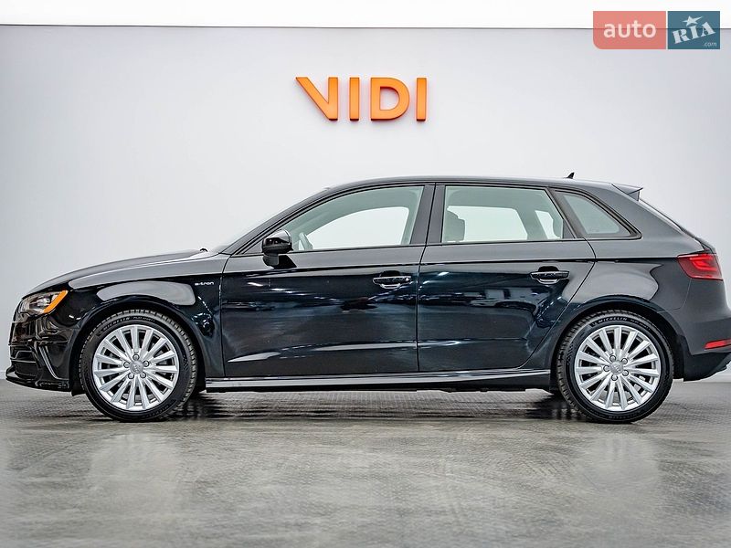 Хетчбек Audi A3 2016 в Києві