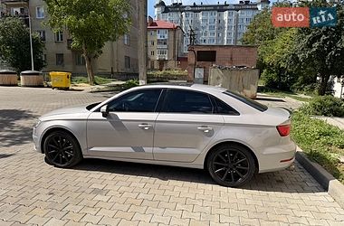 Седан Audi A3 2015 в Луцке