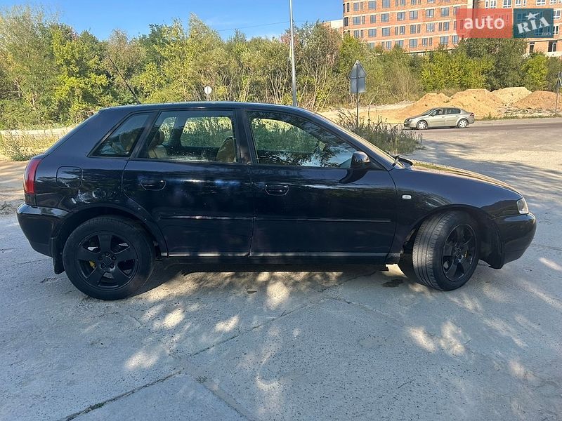 Хэтчбек Audi A3 2002 в Буске