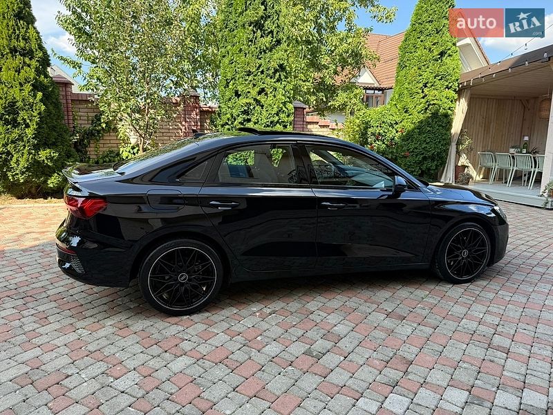 Седан Audi A3 2023 в Черновцах