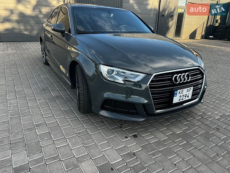 Седан Audi A3 2016 в Кривом Роге