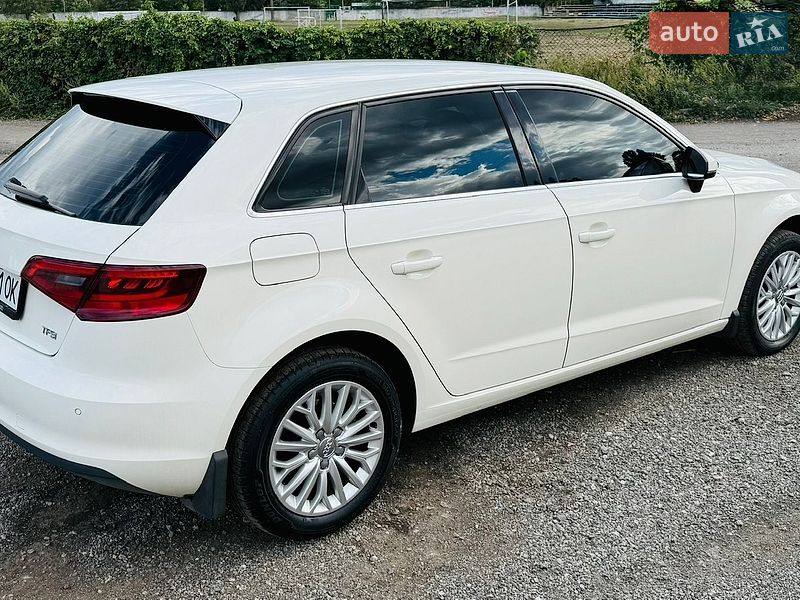 Хетчбек Audi A3 2014 в Павлограді