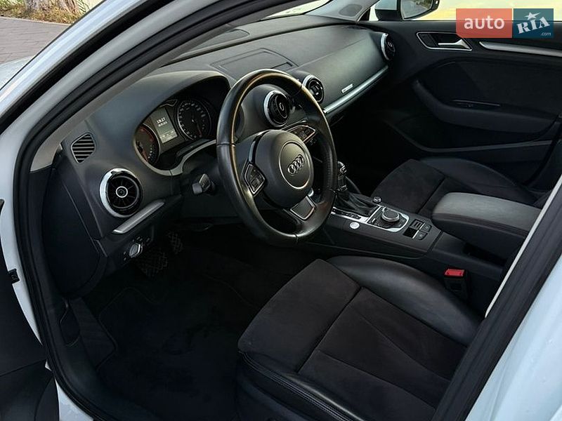 Хетчбек Audi A3 2016 в Києві