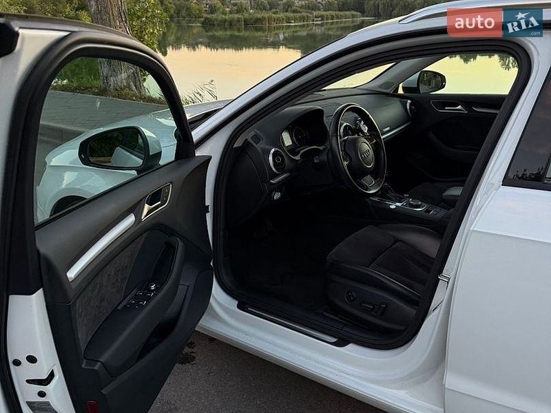 Хетчбек Audi A3 2016 в Києві