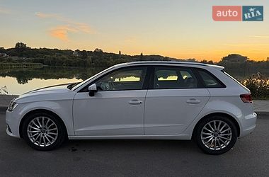 Хетчбек Audi A3 2016 в Києві