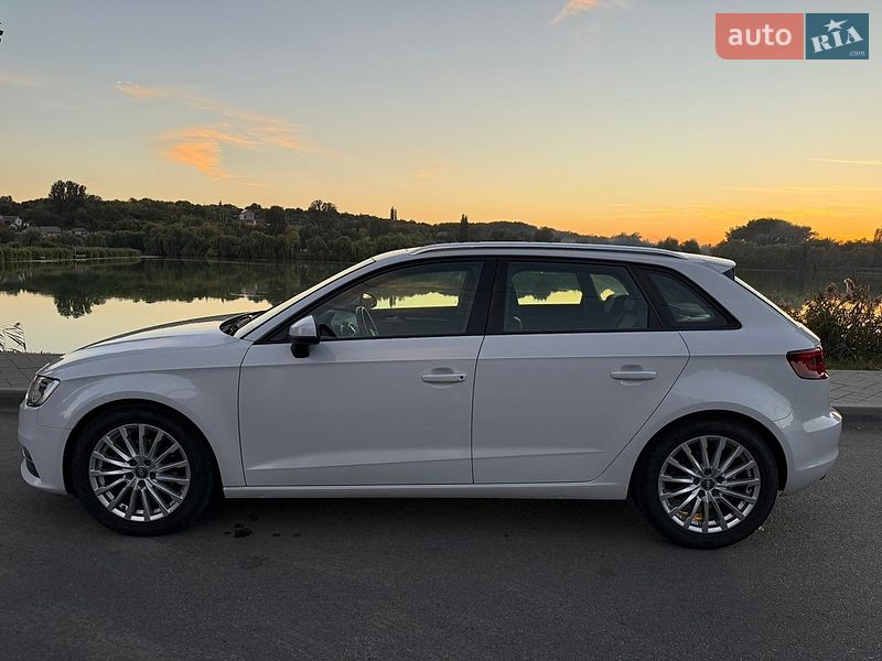 Хетчбек Audi A3 2016 в Києві