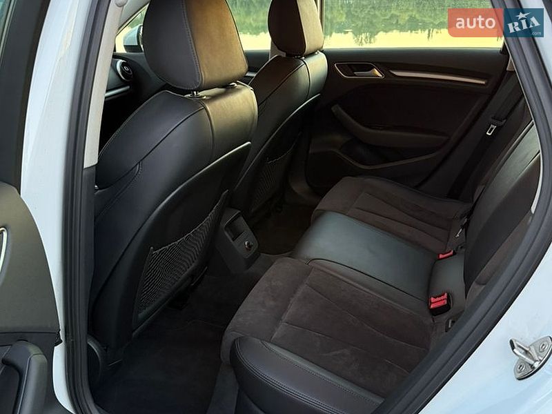 Хетчбек Audi A3 2016 в Києві
