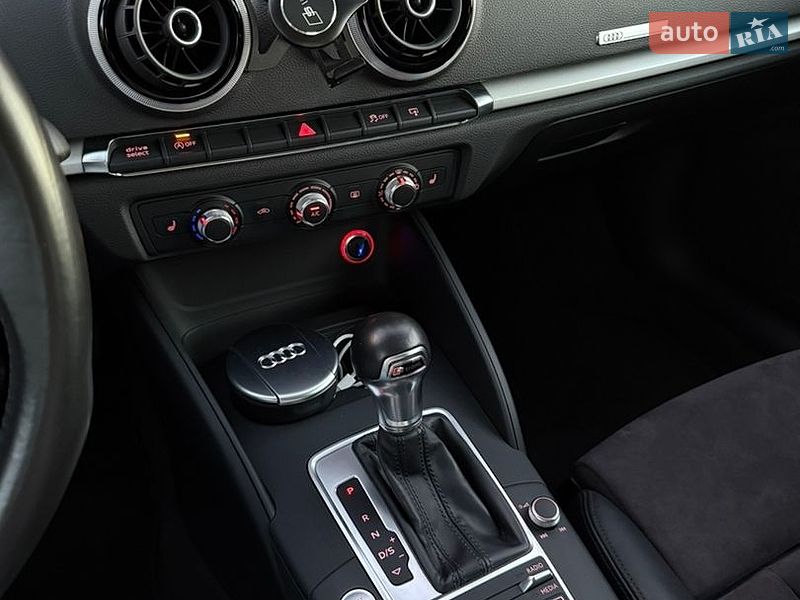 Хетчбек Audi A3 2016 в Києві