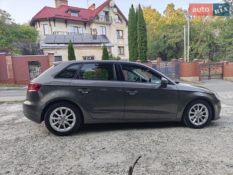 Хэтчбек Audi A3 2014 в Львове