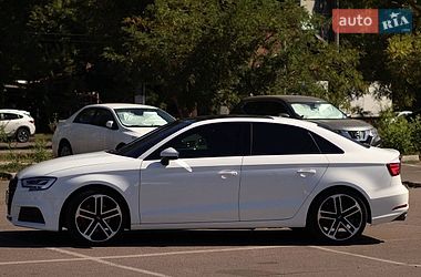 Седан Audi A3 2019 в Одессе
