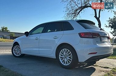 Хетчбек Audi A3 2017 в Харкові