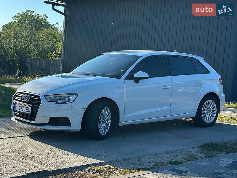Хетчбек Audi A3 2017 в Харкові