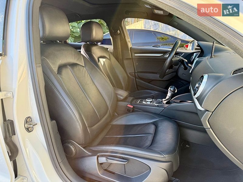 Седан Audi A3 2016 в Харькове