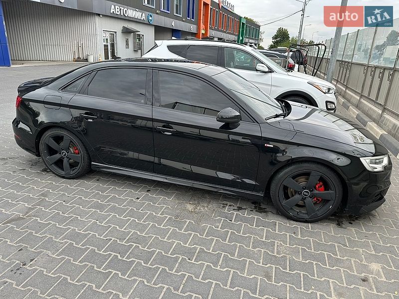 Седан Audi A3 2015 в Тернополе