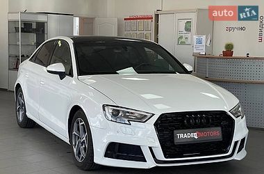 Седан Audi A3 2015 в Киеве