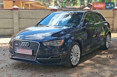Хетчбек Audi A3 2015 в Львові