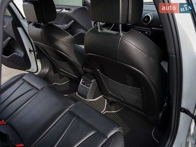 Седан Audi A3 2016 в Києві
