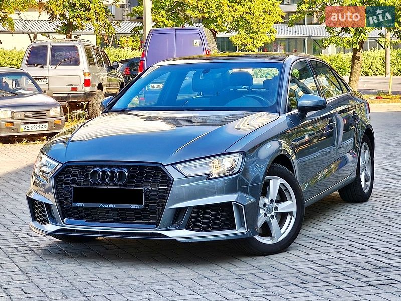 Седан Audi A3 2019 в Днепре