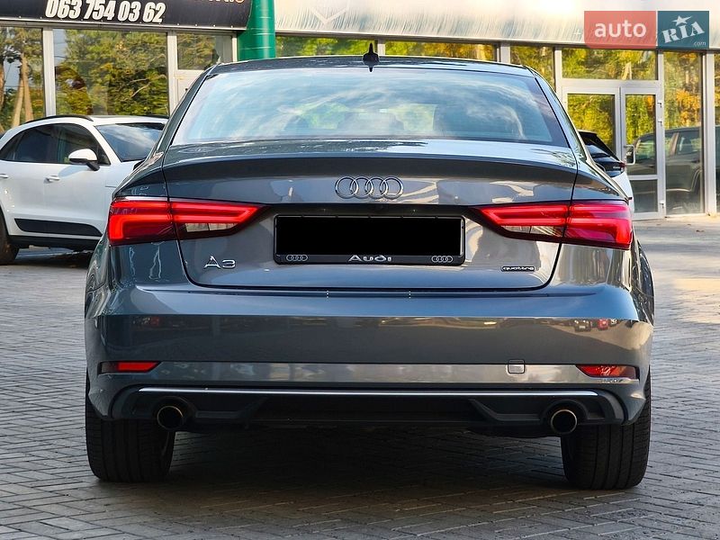 Седан Audi A3 2019 в Днепре