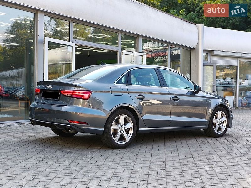Седан Audi A3 2019 в Днепре