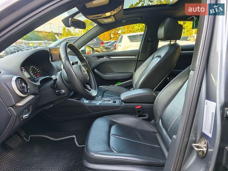 Седан Audi A3 2019 в Днепре