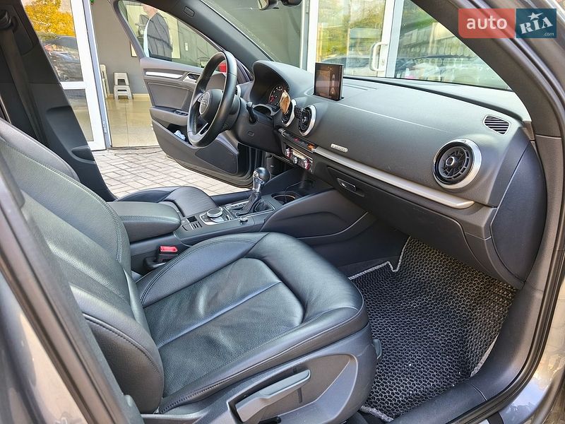 Седан Audi A3 2019 в Днепре