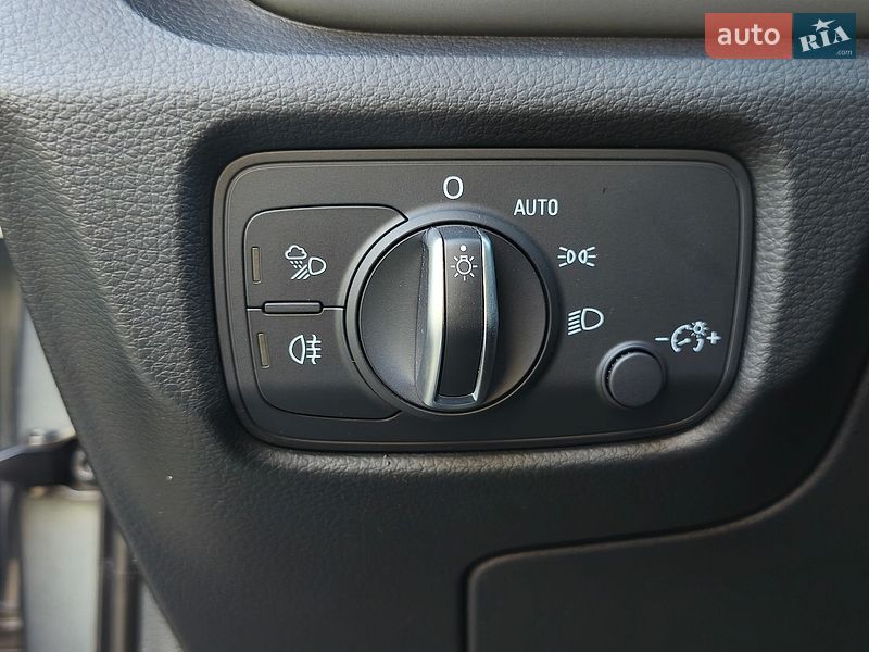 Седан Audi A3 2019 в Днепре