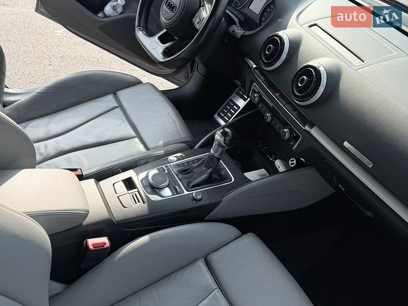 Хетчбек Audi A3 2016 в Києві