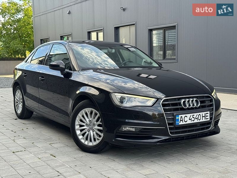 Седан Audi A3 2016 в Луцке